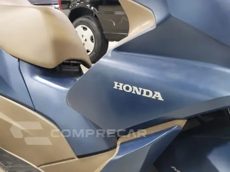 PCX 160 DLX
