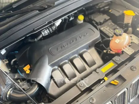 RENEGADE - 1.8 16V SPORT 4P MANUAL