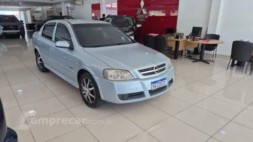 ASTRA 2.0 MPFI Advantage Sedan 8V
