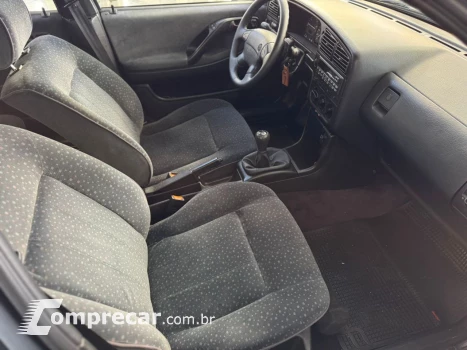 Passat 2.0 4P GL