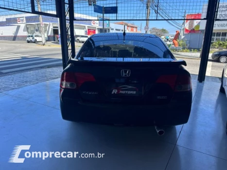 CIVIC - 1.8 LXS 16V 4P AUTOMÁTICO