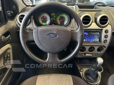 FIESTA 1.6 MPI Class Hatch 8V