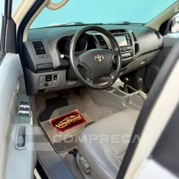 HILUX SRV 3.0 4x4 TURBO DIESEL AUTOMÁTICA