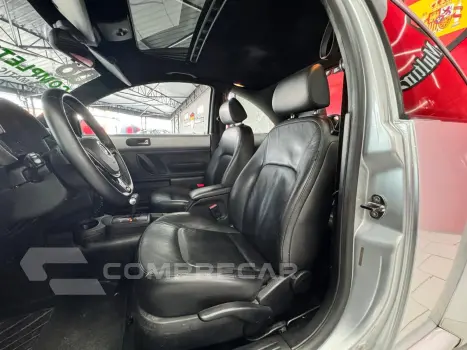 New Beetle 2.0 Mi 8V Gasolina 2P Automático