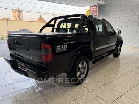 S10 2.4 MPFI Executive 4X2 CD 8V
