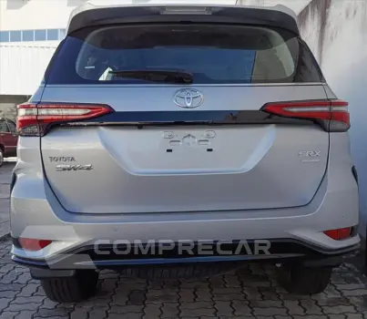 HILUX SW4 2.8 D-4D TURBO DIESEL SRX PLATINUM 7L 4