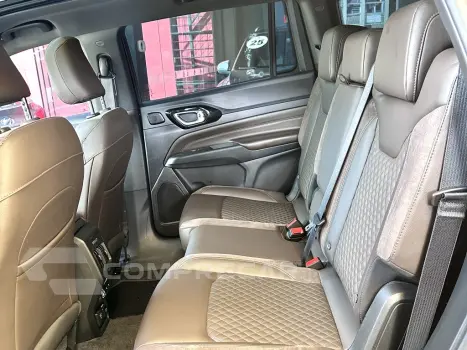 COMMANDER 1.3 T270 TURBO FLEX OVERLAND AT6