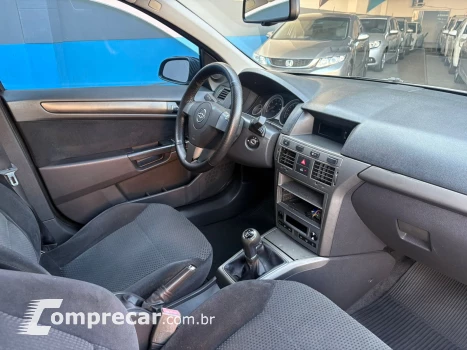 VECTRA 2.0 MPFI GT Hatch 8V