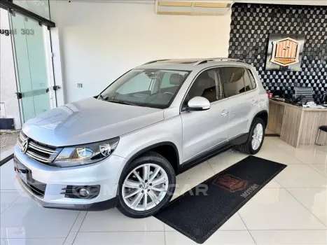 Volkswagen TIGUAN 2.0 TSI 16V Turbo 4 portas