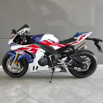 CBR 1000 RR-R FIREBLADE