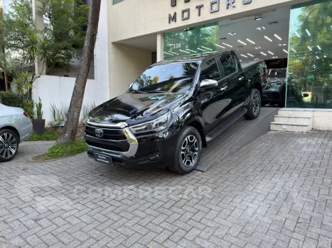 Toyota HILUX 2.8 D-4d Turbo CD SRX 4X4 4 portas
