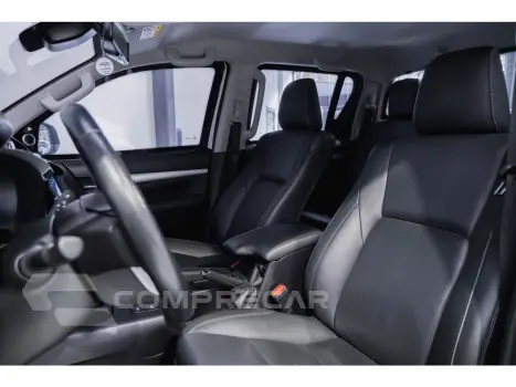 HILUX 2.8 D-4D TURBO DIESEL CD SRX 4X4 AUTOMÁTICO