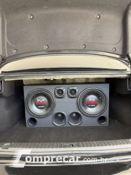 AZERA 3.3 MPFI GLS Sedan V6 24V