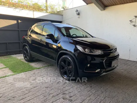 TRACKER 1.4 16V Turbo Midnight