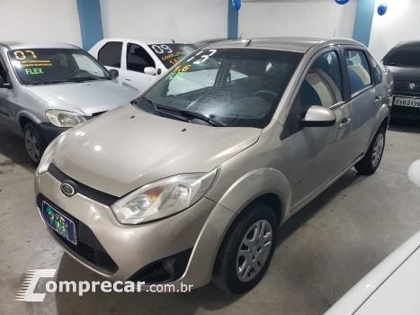 FORD Fiesta Sedam 1.6 Zetec 4 portas