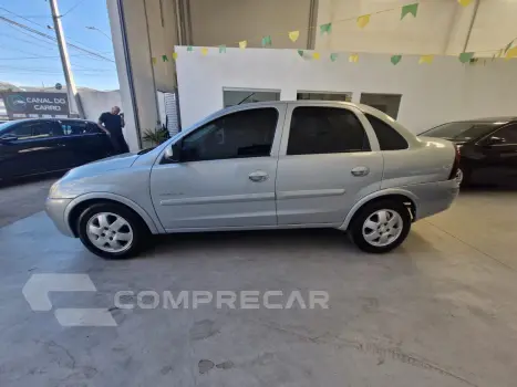 CORSA 1.4 MPFI Premium Sedan 8V