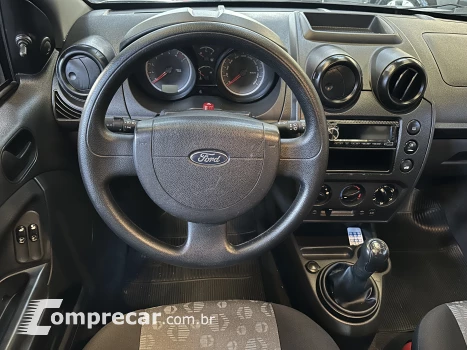 FIESTA 1.6 MPI Class Hatch 8V