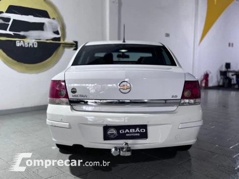 VECTRA SEDAN - 2.0 MPFI EXPRESSION 8V 4P MANUAL