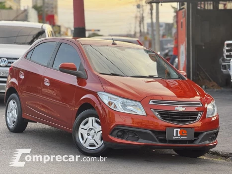 CHEVROLET ONIX HATCH LT 1.0 8V FlexPower 5p Mec. 4 portas