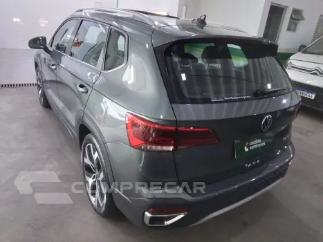 TAOS 1.4 250 TSI TOTAL FLEX HIGHLINE AUTOMÁTICO