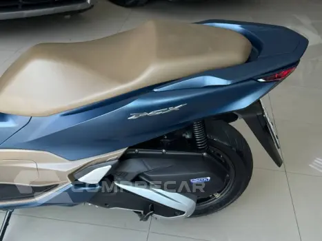 PCX 160 DLX