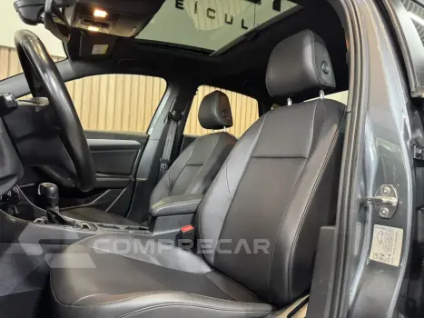 JETTA 1.4 250 TSI TOTAL FLEX R-LINE TIPTRONIC