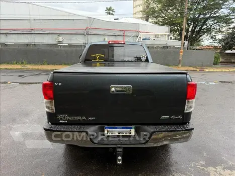TUNDRA 5.7 Crewmax 4X4 CD V8 32V