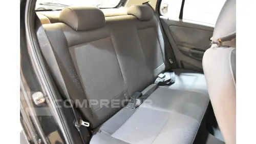 FOX - 1.6 MI 8V 4P MANUAL