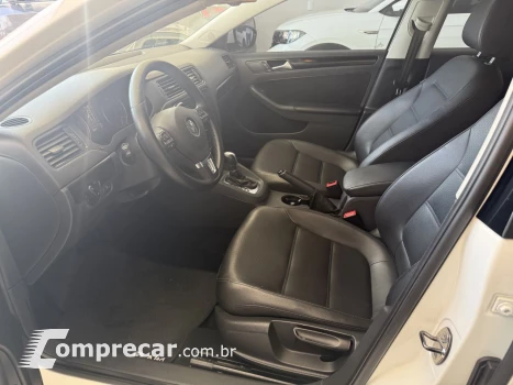 Jetta 2.0 4P CONFORTLINE TIPTRONIC AUTOMÁTICO