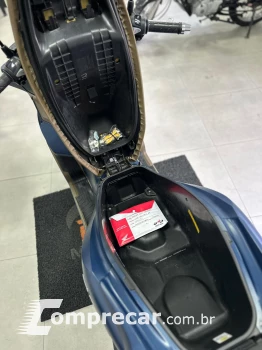 PCX 160 DLX ABS