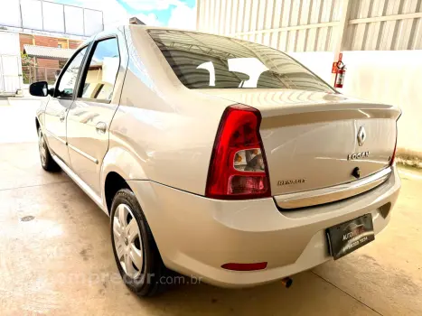 renault logan expression Hi-flex 1.6 8v 4p 2013