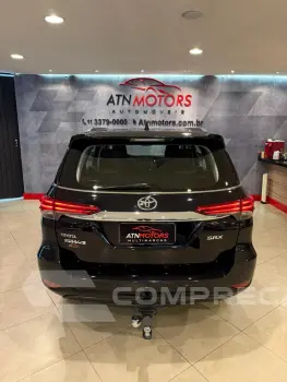 Hilux SW4 2.8 16V 4P SRX PLATINUM 4X4 7 LUGARES TURBO DIESEL