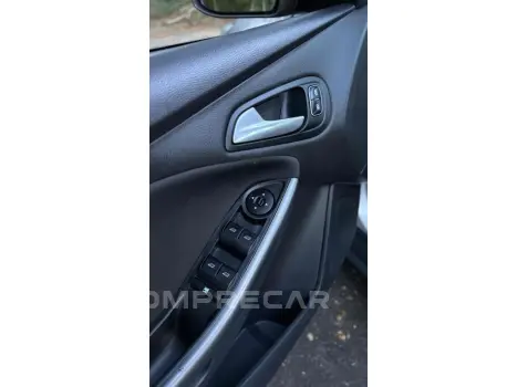 FOCUS 2.0 SE FASTBACK 16V FLEX 4P POWERSHIFT