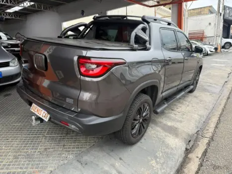 TORO - 1.3 TURBO 270 VOLCANO AT6