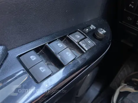 HILUX 2.8 D-4D TURBO DIESEL CD SRX 4X4 AUTOMÁTICO