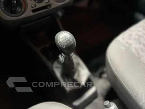 PALIO 1.0 MPI FIRE CELEBRATION 8V FLEX 4P MANUAL