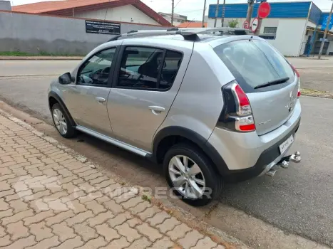 Sandero 1.6 STEPWAY 16V FLEX 4P AUTOMÁTICO