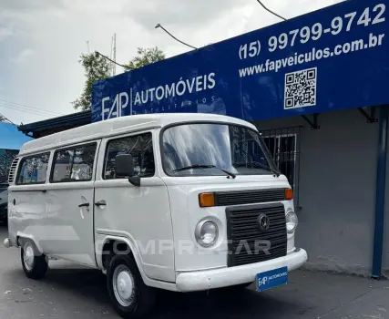 Kombi 1.4 FLEX STD LOTAÇÃO 12 LUGARES