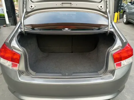 CITY 1.5 LX Sedan 16V