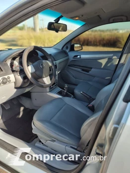 VECTRA 2.0 MPFI Elegance 8V
