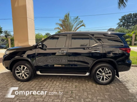 HILUX SW4 2.8 SRX 4X4 7 Lugares 16V Turbo Intercooler