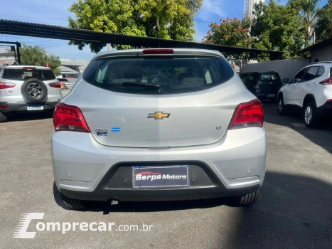 Onix Hatch 1.4 4P FLEX LT AUTOMÁTICO