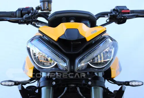 TRIUMPH STREET TRIPLE RS ABS
