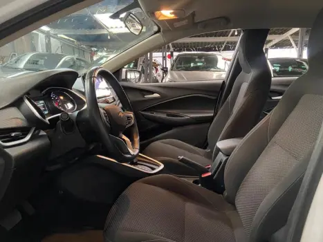 ONIX PLUS 1.0 TURBO LTZ AT SEDAN