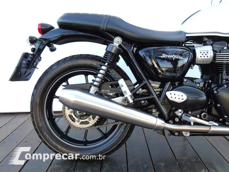 TRIUMPH STREET TWIN