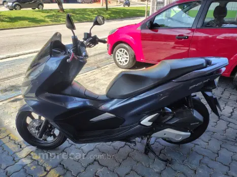 PCX 150 DLX