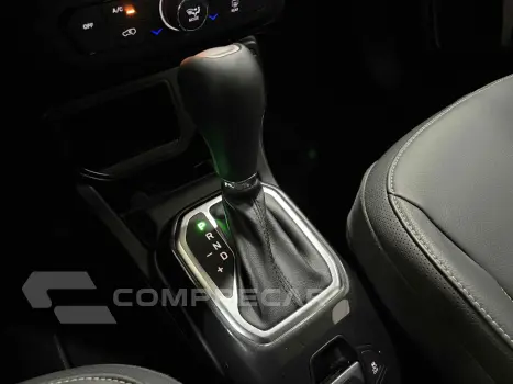 RENEGADE 1.3 T270 TURBO FLEX LONGITUDE AT6