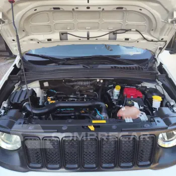 Renegade 1.8 4x2 Flex 16V Aut.