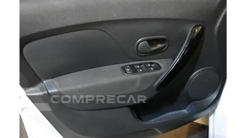 LOGAN - 1.0 12V SCE ZEN MANUAL