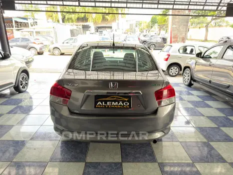 CITY 1.5 DX Sedan 16V